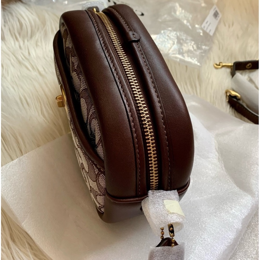 Coach Camera Bag Signature Jacquard - Picture 9 of 16